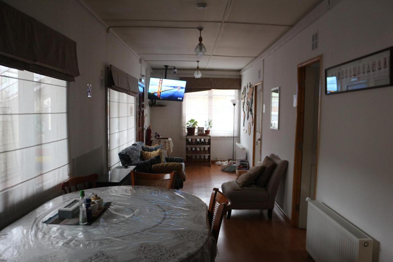 Aska Patagonia Hostel Пунта Аренас Екстериор снимка